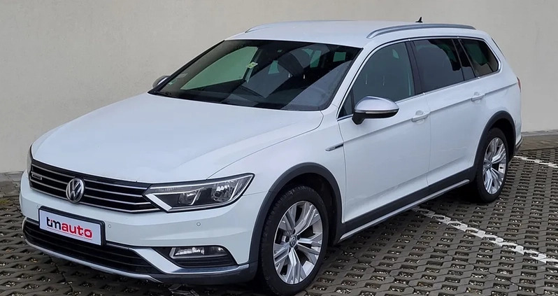 Volkswagen Passat cena 59900 przebieg: 279000, rok produkcji 2016 z Kargowa małe 631